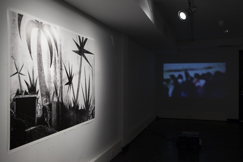 Mads Holm & Paula Duvå -  Alien's Passport